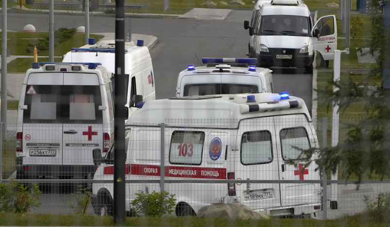 Ambulances stand in line to deliver patients in Moscow